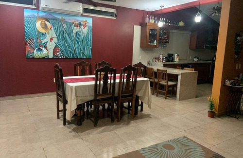 La Cruz de Huanacaxtle Villa | Casa Olivia con alberca y garage