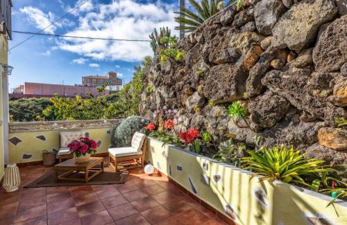 El Granel Apartamento | Casa Onelia, 2 bedroom modern oasis, good location