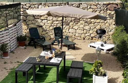 Nulvi Apartamento | Casa Osiride con giardino privato e barbecue