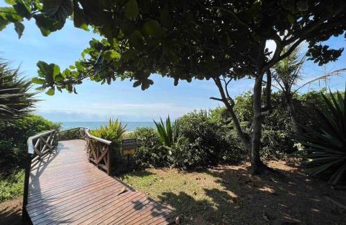 Estaleiro Casa | Casa pé na areia em praia paradisíaca