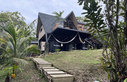 Juanchaco Chalet De Esquí | Casa Pacó - Chalet de Lujo a 3 Horas de CalI