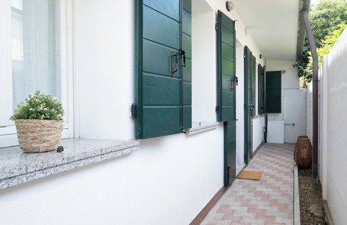 Padova Apartamento | CASA PADOVA- 2 minutes from the station to any Italian city.
