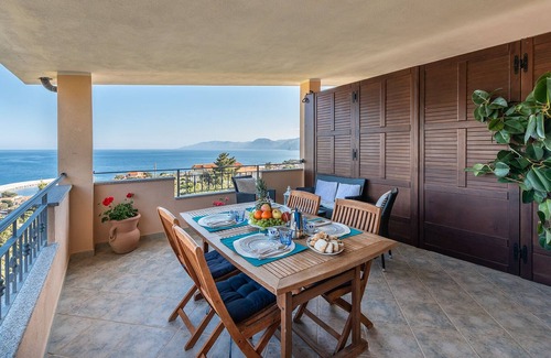 Cala Gonone Villa | Casa Paradiso - Dos Habitaciones Villa, Capacidad 8
