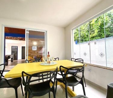 Caraguatatuba Apartamento | CASA PARATY · linda piscina, bilhar, campo de futebol, em condomínio
