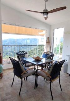 Genalguacil Casa | Casa Perejil, un balcón al Genal