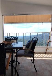 Genalguacil Casa | Casa Perejil, un balcón al Genal