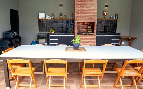 Jacone Casa | Casa pet friendly c piscina churrasqueira e wi-fi