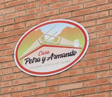 Anguiano Casa | Casa Petra y Armando