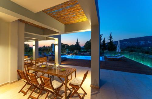 Filerimos Villa | Casa peveragno private villa with pool and free parking