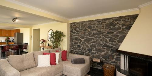Prazeres Casa | Casa Pimenta in Fajã da Ovelha