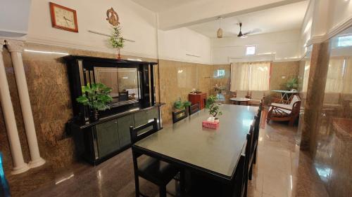 Adyar Casa | Casa pinto Valencia