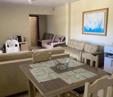 Laranjal Casa | Casa piscina na praia Laranjal