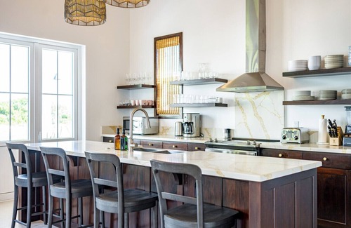 San Pedro Villa | Casa Playa de Denver + Pool Club at Mahogany Bay