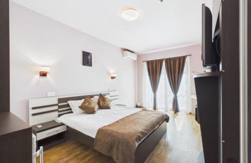 Doua Mai Casa | Casa Pontica