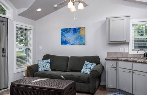 Ventress Casa | Casa Poquito | Charming Tiny Home at FR
