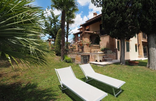 San Gimignano Apartamento | Casa Pozzo, rodeada de vegetación, a pocos kilómetros de San Gimignano, ideal para parejas