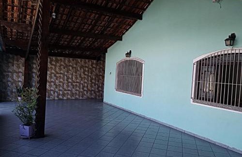 Maracana Casa | Casa Praia Grande wi-fi 4 dorm 3 carros área churrasq 700 MTS da praia Imirim