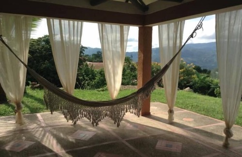 La Mesa Cabaña | Casa Quinta en Club Campestre de Lujo