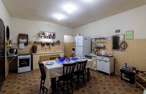 Quinta do Guarau Chalet De Esquí | Casa rústica com Wi-Fi, garagem e aceita pet