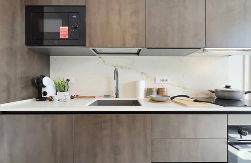Ponte Seveso Apartamento | Casa Raffaele, modern design next to central station