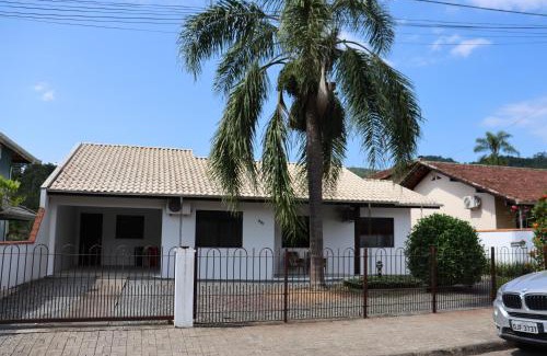 Pomerode Casa | Casa recém reformada, 3 quartos e com playground