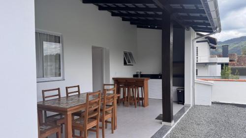 Pomerode Casa | Casa recém reformada, 3 quartos e com playground