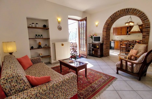 Luino Apartamento | Casa Riboni by Interhome