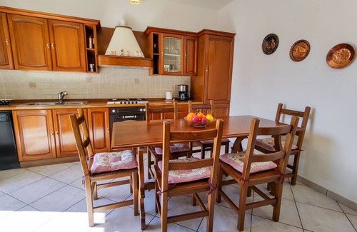 Luino Apartamento | Casa Riboni by Interhome