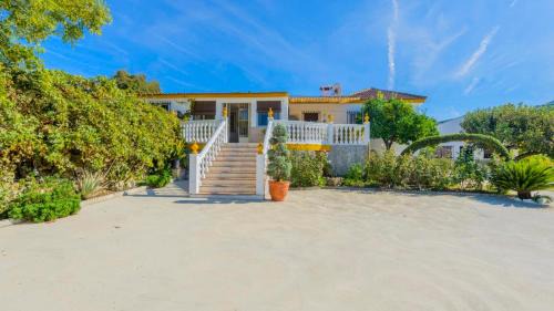 Prado del Rey Villa | Casa Rincon de la Abuela Maria Prado del Rey by Ruralidays