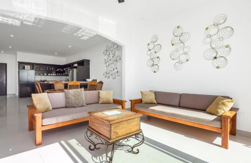 La Paloma Casa | Casa Roble 24 - Playa Arcangel