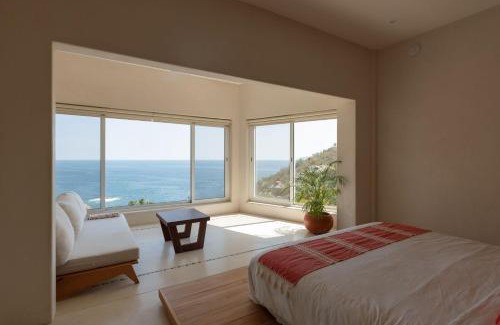 Puerto Angel Casa | Casa Roni by Xeno - 5 Bedroom Luxury Villa with Ocean View