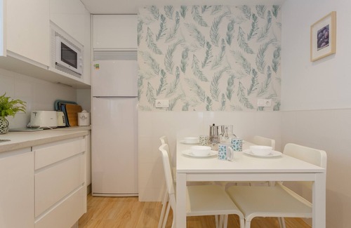 Cadiz Apartamento | Casa ROS PLAYA (free parking) by Cadiz4Rentals