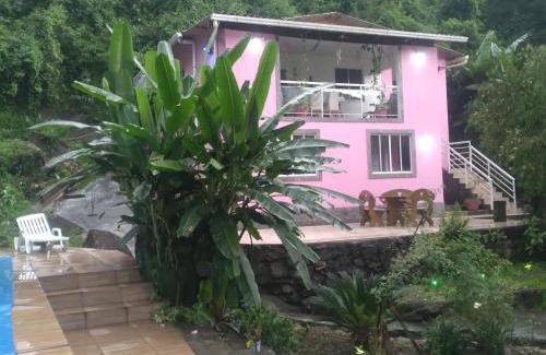 Mage Chalet De Esquí | Casa rosa