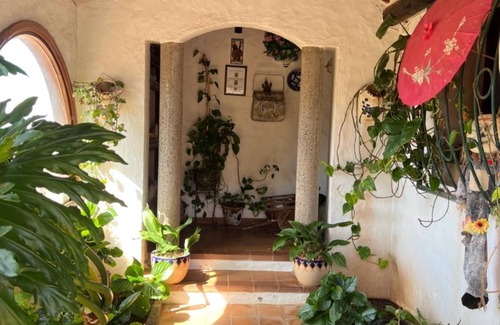 La Solana Chalet De Esquí | 'Casa Rosa' with Sea View, Wi-Fi and Air Conditioning