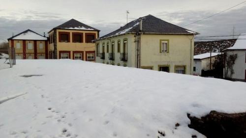 Branuelas Casa | Casa Rosi. Cumbres borrascosas Brañuelas