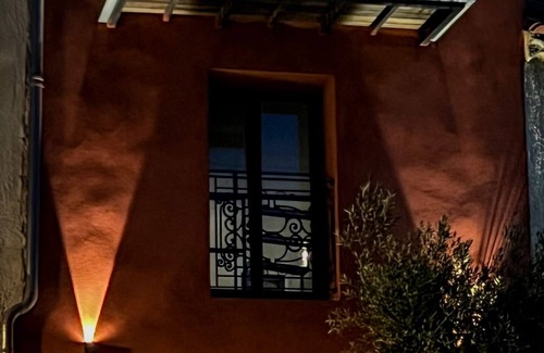 Signes Casa | CASA ROSSA! Gite for 4 with Nordic Spa 10 minutes from the Circuit du Castellet!