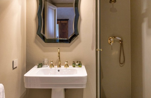 Bagno a Ripoli Otro | Casa Ruffino