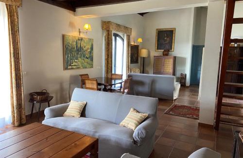 El Castillo de las Guardas Casa | Casa Rural La Alcornocosa