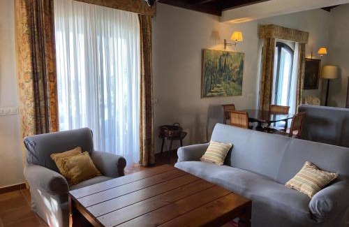 El Castillo de las Guardas Casa | Casa Rural La Alcornocosa