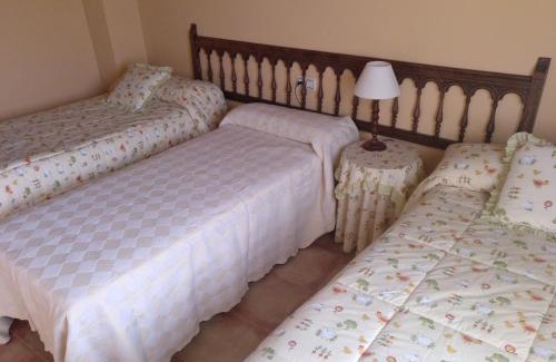 Villarroya de los Pinares Casa | CASA RURAL AMADOR