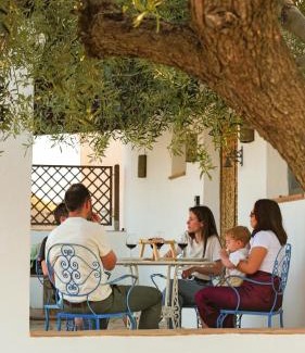 Taberno Casa | Casa Rural Alzabara con Piscina Privada