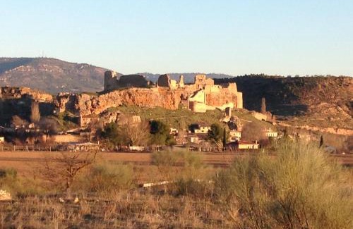 Zorita de los Canes Casa | Casa Rural con chimenea, piscina y vistas al río