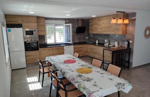 Elche Villa | Casa rural con piscina climatizada y barbacoa a 10 km de Alicante y playas, 3000 m2 de terreno