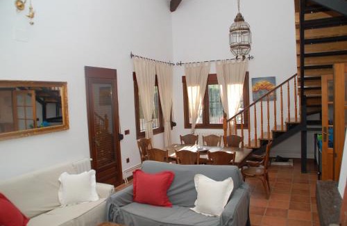 Sierra de Fuentes Casa | Casa rural Dalia