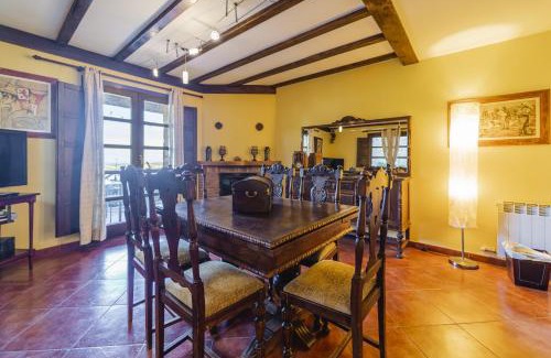Urrez Casa | Casa Rural De Cabrera