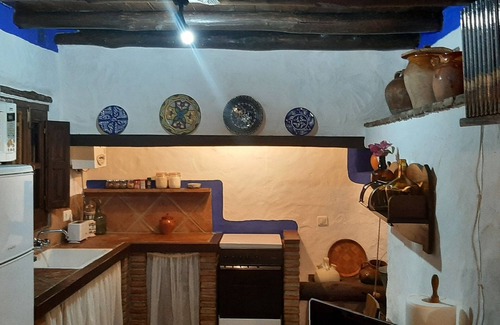 Benadalid Cabaña | Casa Rural de cuento El Patio con piscina (apta para mascotas)