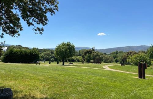 Quintanilla de los Adrianos Casa | casa rural de un artista en plena naturaleza piscina y parque de esculturas en villarcayo