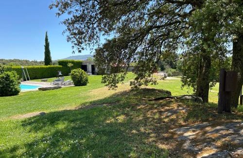 Quintanilla de los Adrianos Casa | casa rural de un artista en plena naturaleza piscina y parque de esculturas en villarcayo