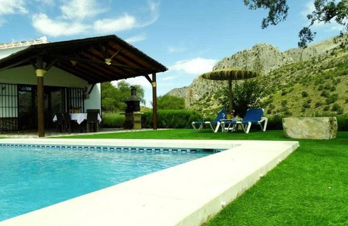 Alora Casa | Casa Rural El Chaparro