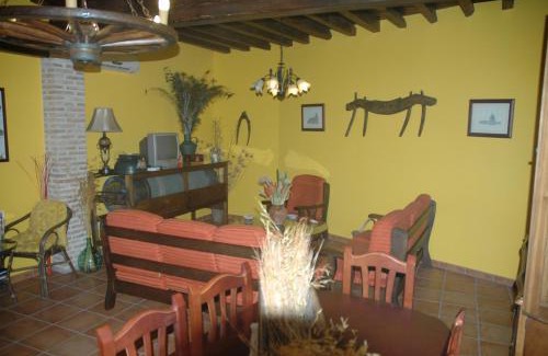 Villar del Pedroso Casa | Casa Rural El Pedroso